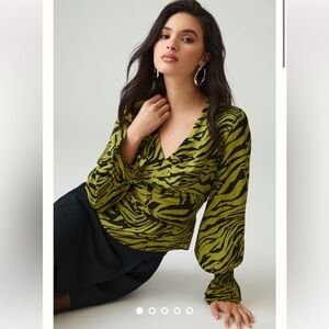 Anthropologie NWT Exquise Wrap Blouse Size XS.